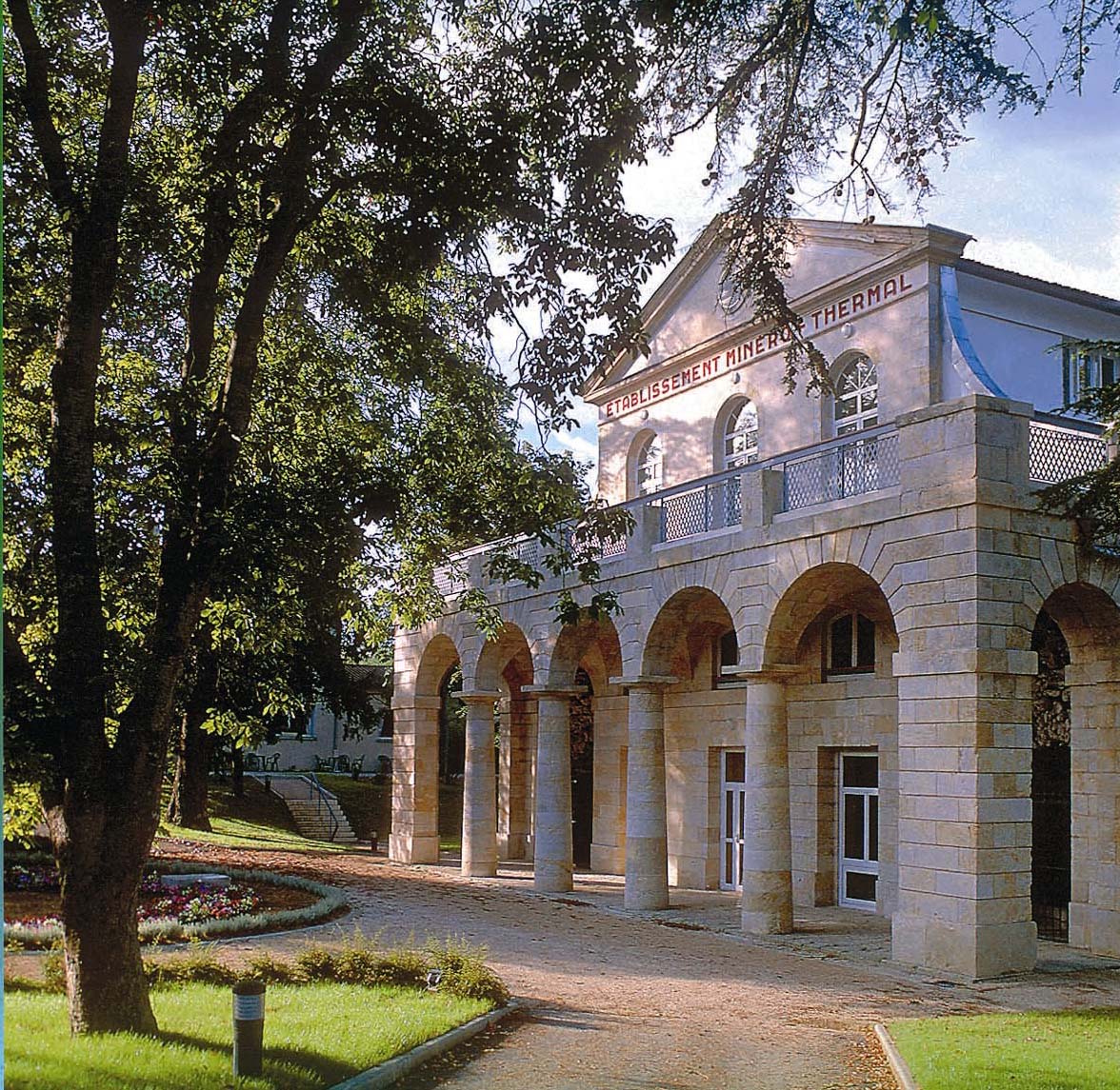 El balneario de Castéra-Verduzan, reconocido desde 1983 y aprobado por el Ministerio de Salud.