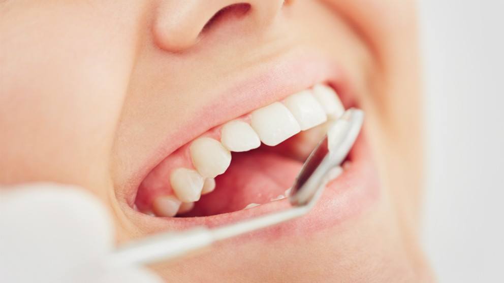 What are the causes of gum sensitivity?